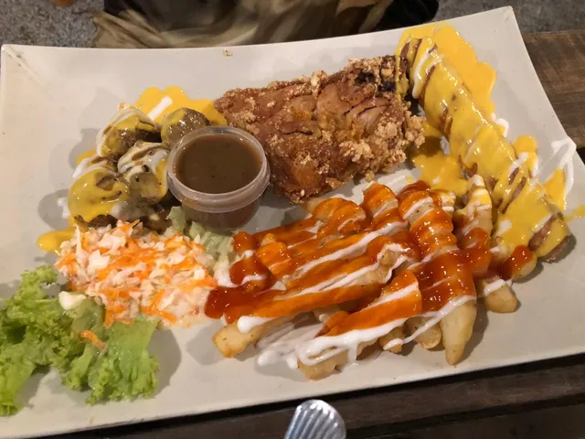 River Side Tanjung Sabtu & Cafe