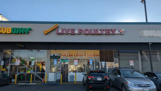 Crescent Live Poultry