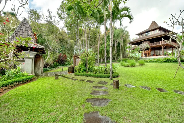 Villa Atas Awan