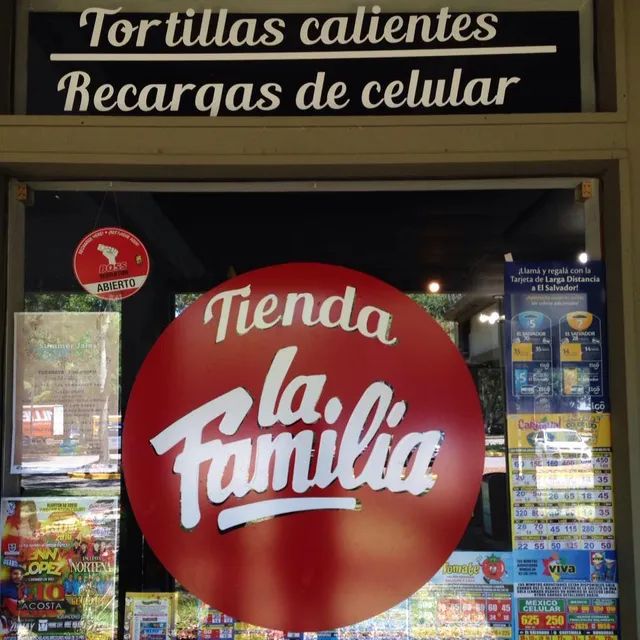 Tienda la familia llc