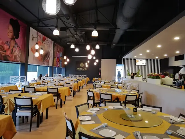Roiyaru Sushi House