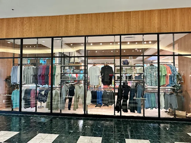 Tommy Bahama Marlin Bar