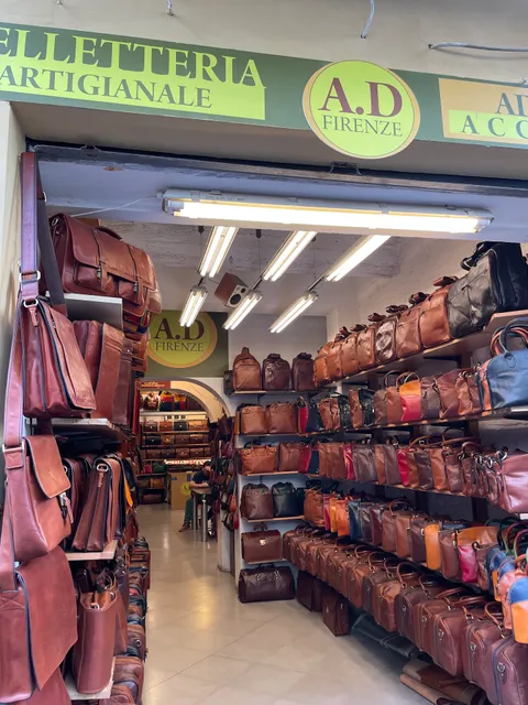 Adriano pelle ed Accessori