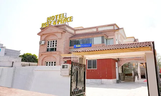 Hotel Rest & Peace, Airport