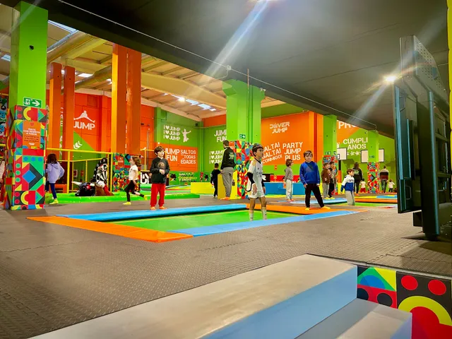 DIVER JUMP ~ Trampoline Park