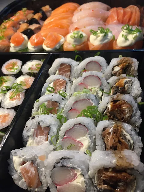 Wakai Sushi Delivery - Saguaçu