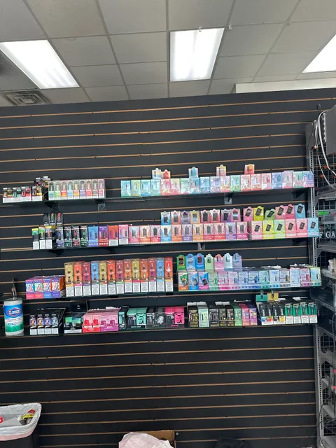 Cloudz Smoke and vape