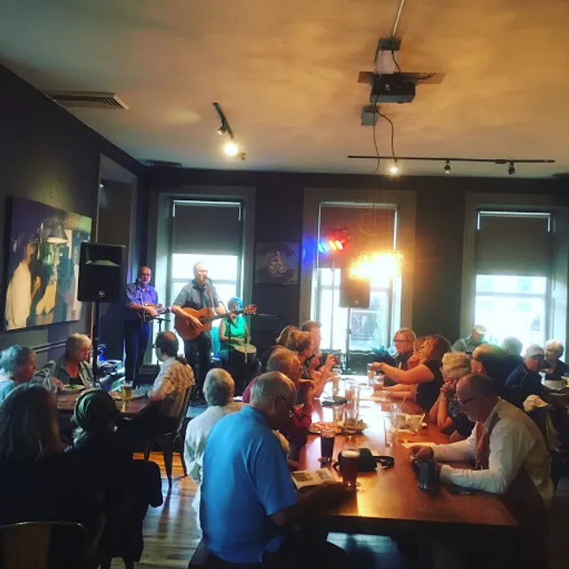 Thirteen Food & Beverage