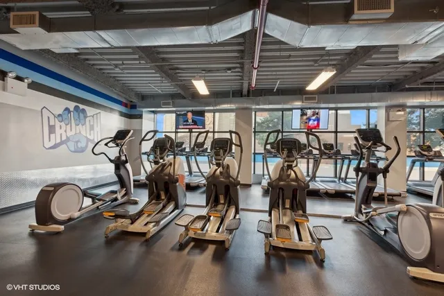 Crunch Fitness - Flatbush