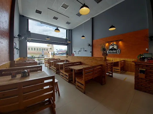 Comodoro Burguer - Pinheirinho