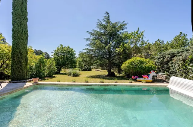 Joli mas "Rêve de lune" en plein coeur du Luberon