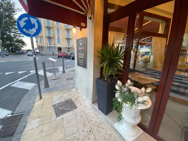 Napul'é... Pizza,Cantina & Crudi di Mare