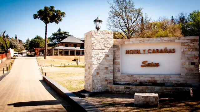 COMPLEJO SETIA CABAÑAS y HOTEL