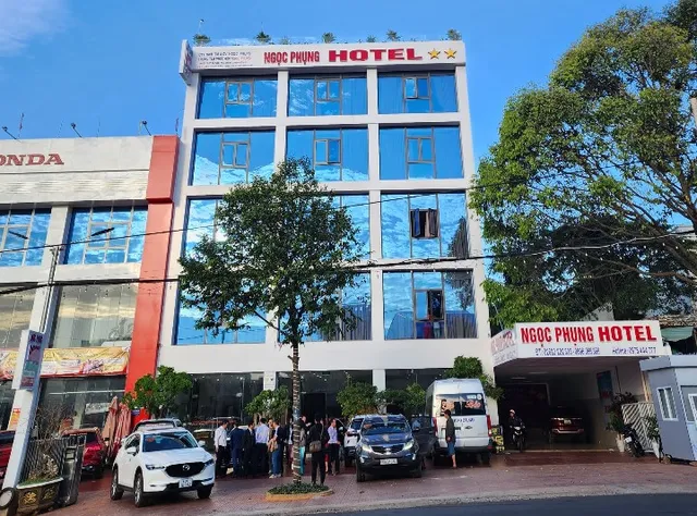 KHÁCH SẠN NGỌC PHỤNG