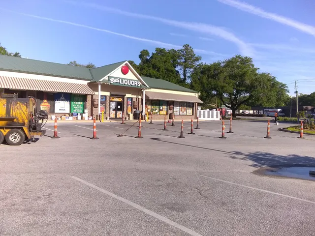 Island Square Shopping Center