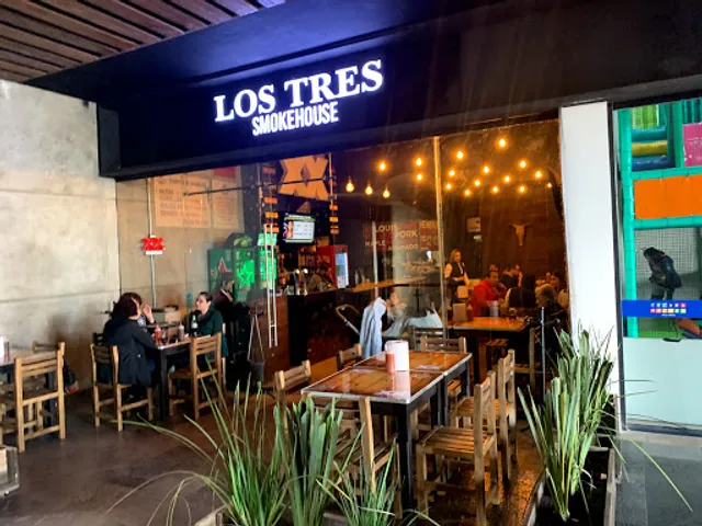 Ahuma Don Smoke House