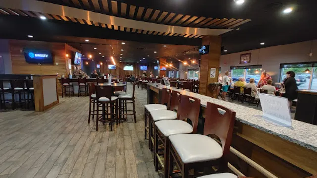 Packy's Sports Bar & Grill