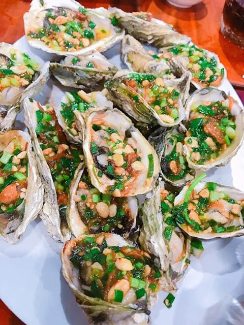 Hải Sản Phố - Dũng Yến