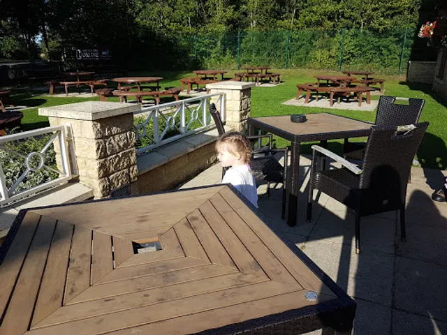 Oak Tree Farm - Farmhouse Inns