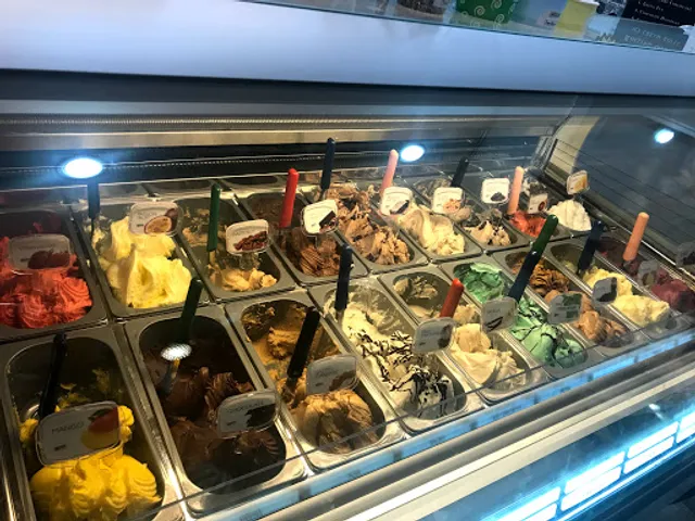 Jun's Macaron Gelato