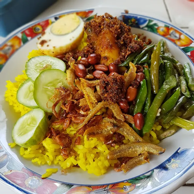 Nasi Kuning Suka Suka
