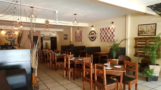 La Estancia Cocina Informal