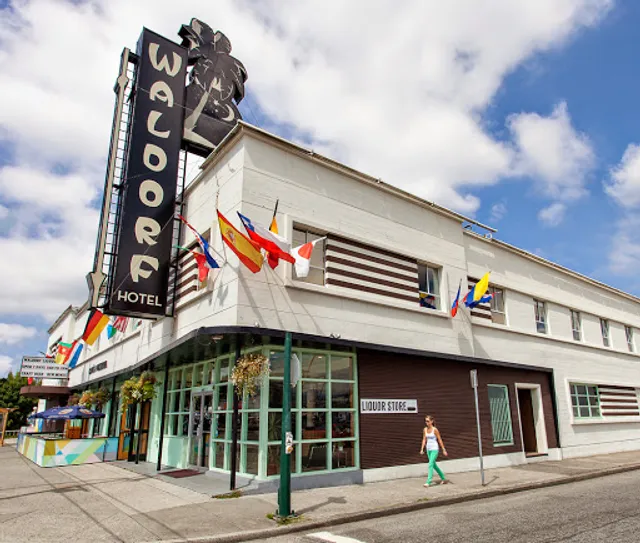 Howe Sound Taphouse & Kitchen - East Van