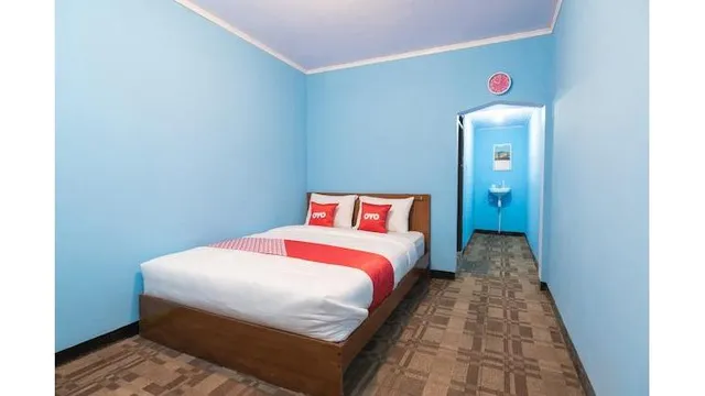 OYO 1852 Intan Bromo Homestay