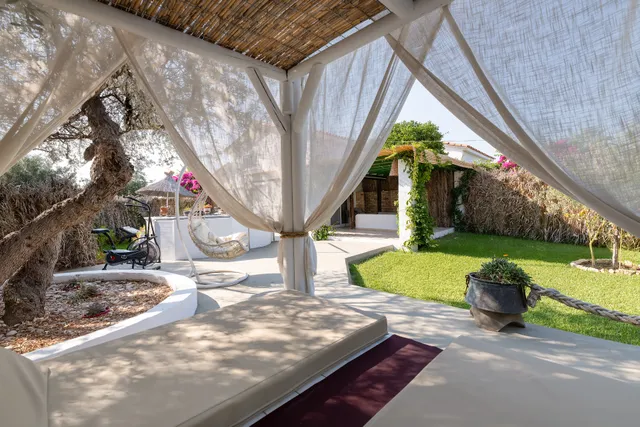 Elefteria Apts and Suites