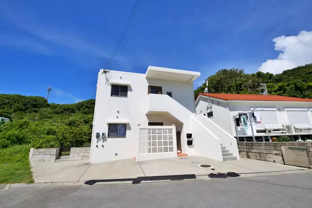 ラリッサ ヴィラ ウランバル 貸し切りの宿(ホテル)・無料駐車場有(沖縄県南城市)