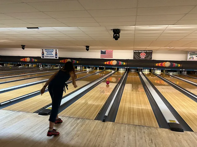 Alley Gatorz Bowling Center