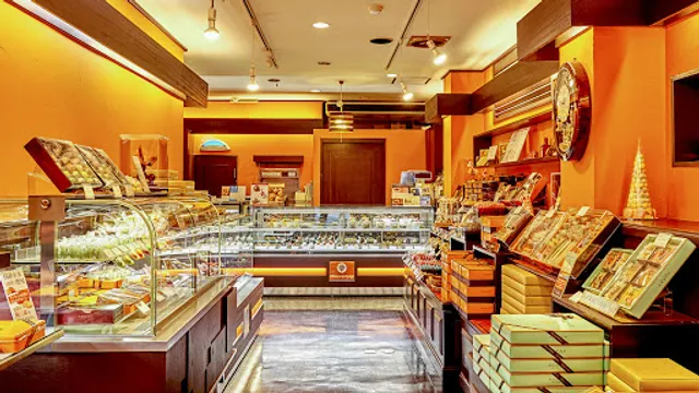 Gateaux de Voyage Bashamichi Honten