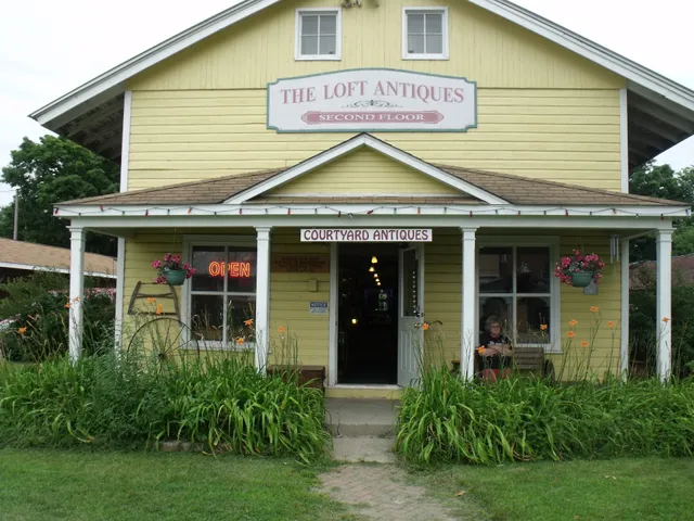 Mason Antiques District