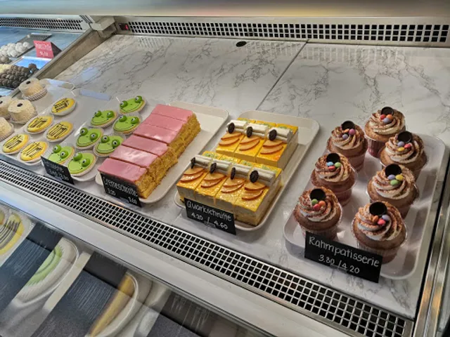 Bistro Z7 – Café and Bakery