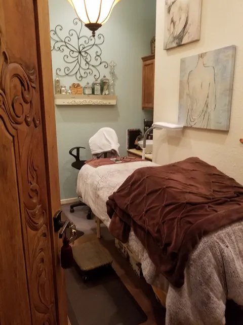 Bella West Spa Salon & Studios