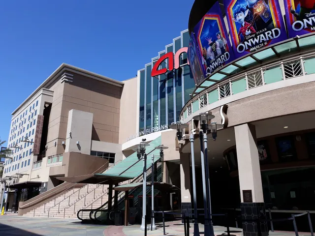 North Hollywood Station