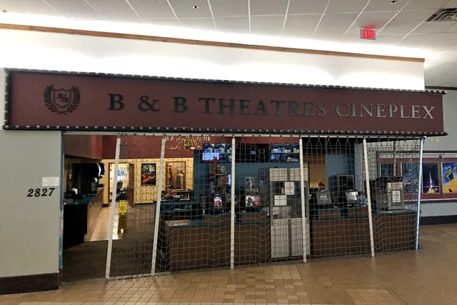 B&B Theatres Harrisonville Cineplex