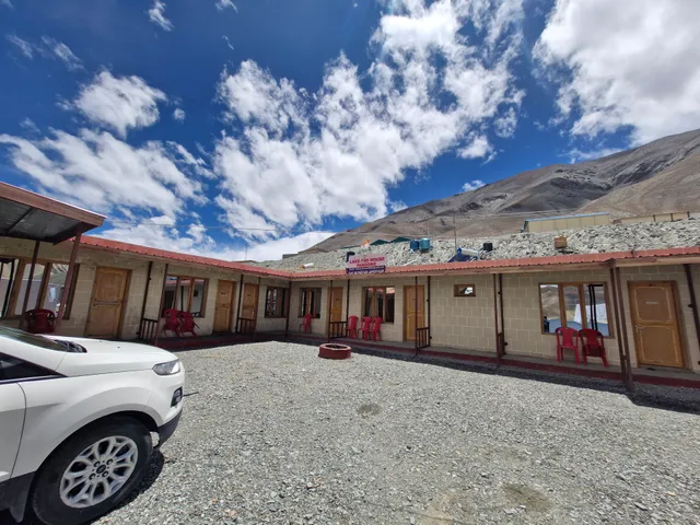LakeTso House Pangong