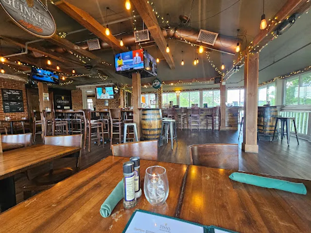 Finn’s Irish Restaurant & Tavern