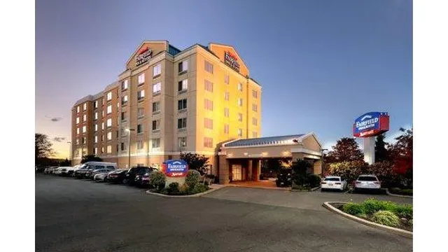 Fairfield by Marriott Inn & Suites Woodbridge