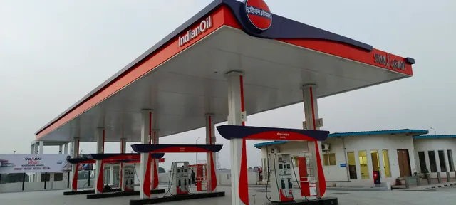 Delhi to Mumbai Highway hotel