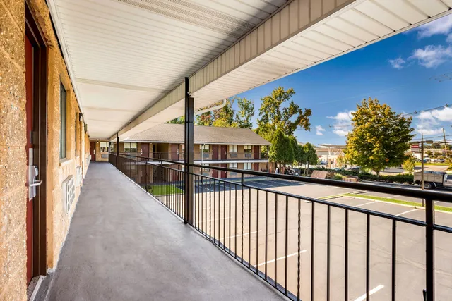 Red Carpet Inn Edison NJ