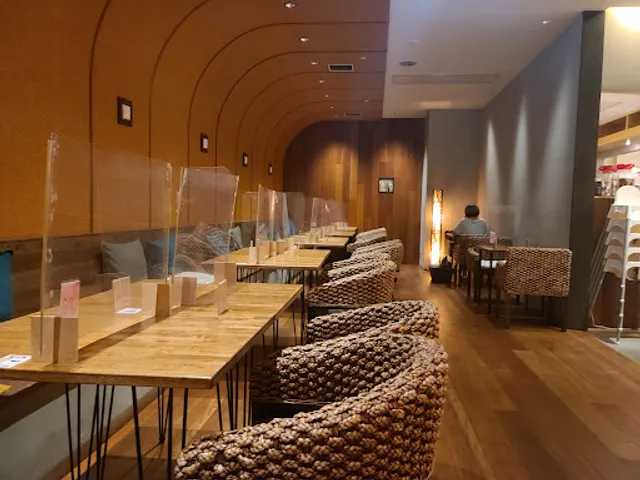 野菜とつぶつぶ アプサラカフェ LABI千里中央店