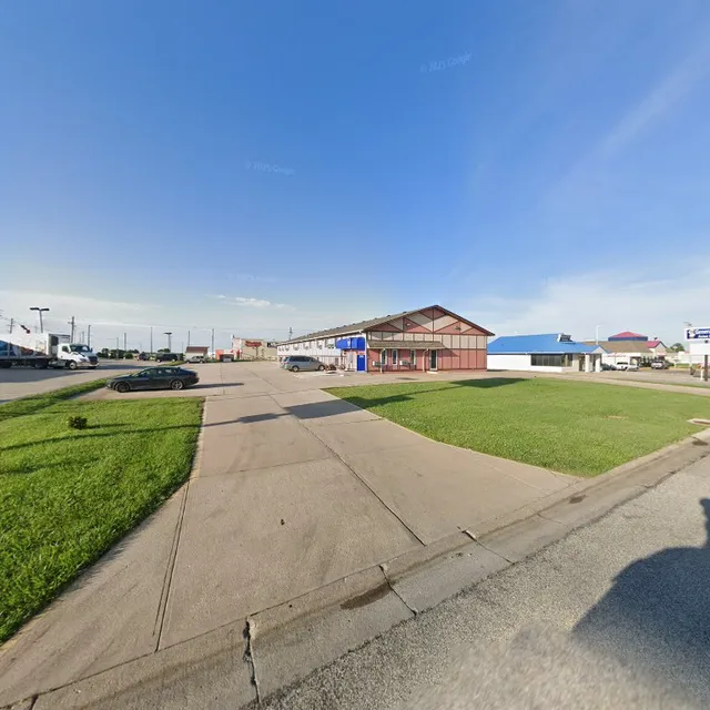 Knights Inn Mcpherson