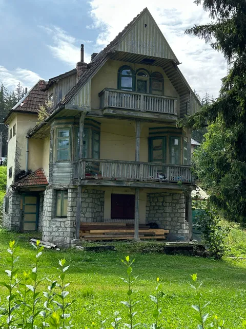 Pensiunea Trandafirul