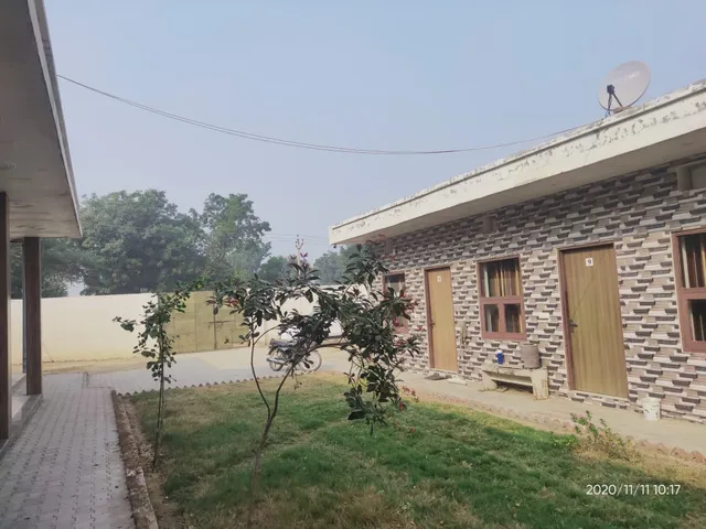 OYO 40853 Hotel Classic