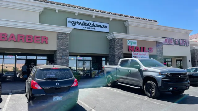 Grinds 2 Da Max Russell