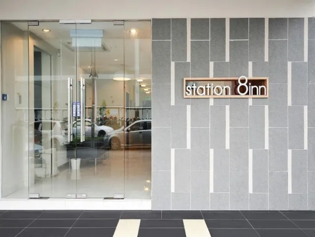 Hotel Station Eight Inn