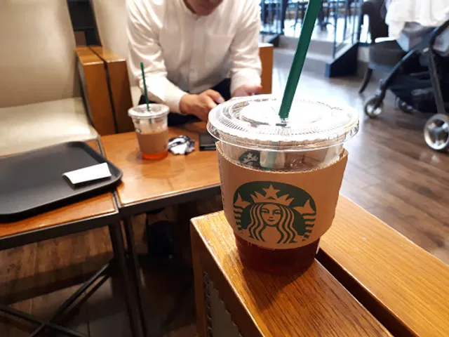 Starbucks Eunpyeong-gu Office Entrance