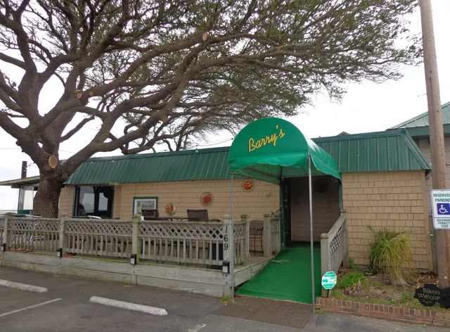 Barry's on Walnut Island Lodge